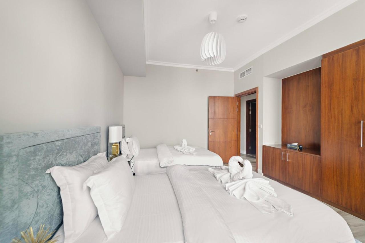 First Class 3Br With Full Burj Khalifa And Fountain View ドバイ エクステリア 写真