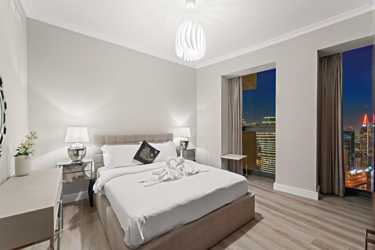 First Class 3Br With Full Burj Khalifa And Fountain View ドバイ エクステリア 写真