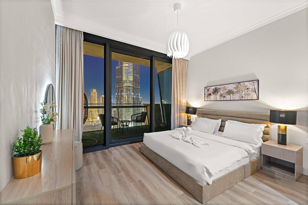 First Class 3Br With Full Burj Khalifa And Fountain View ドバイ エクステリア 写真