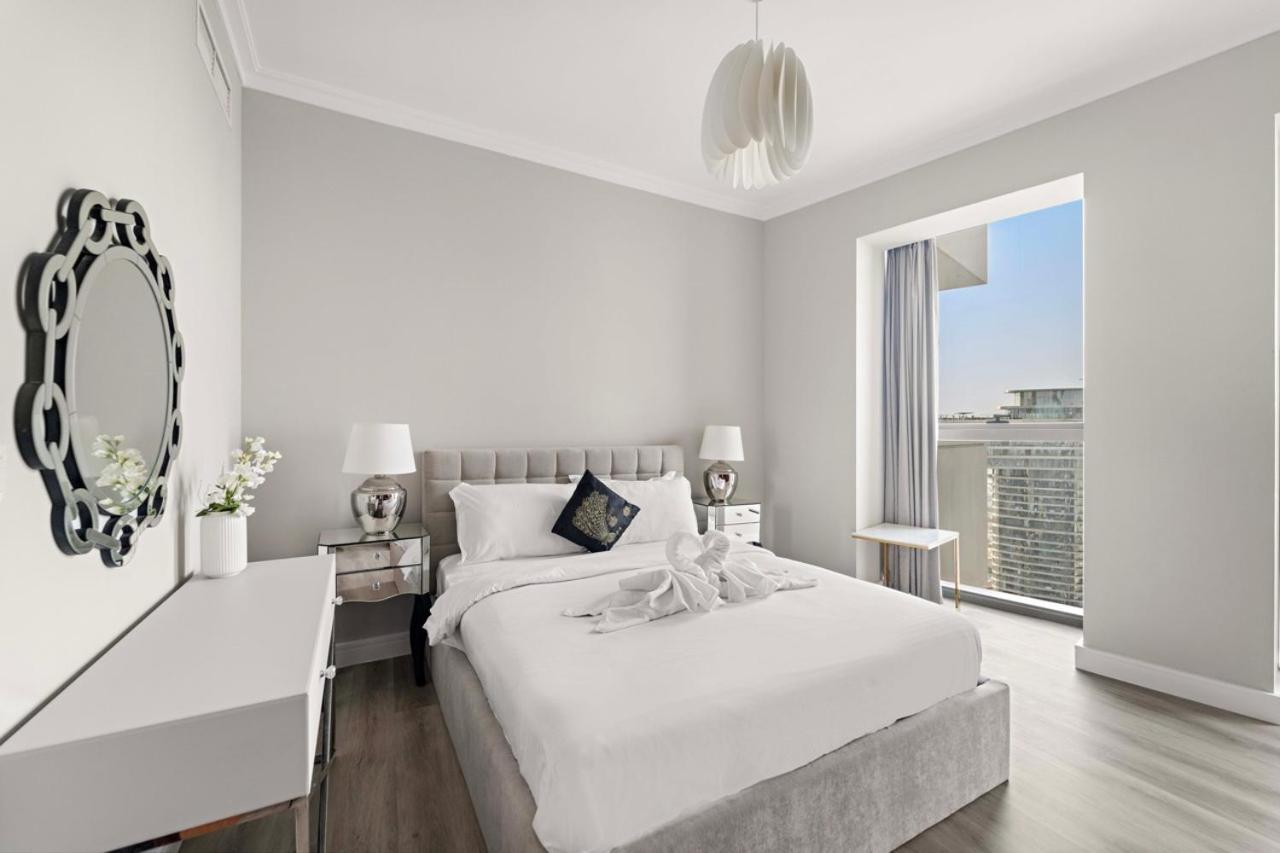 First Class 3Br With Full Burj Khalifa And Fountain View ドバイ エクステリア 写真