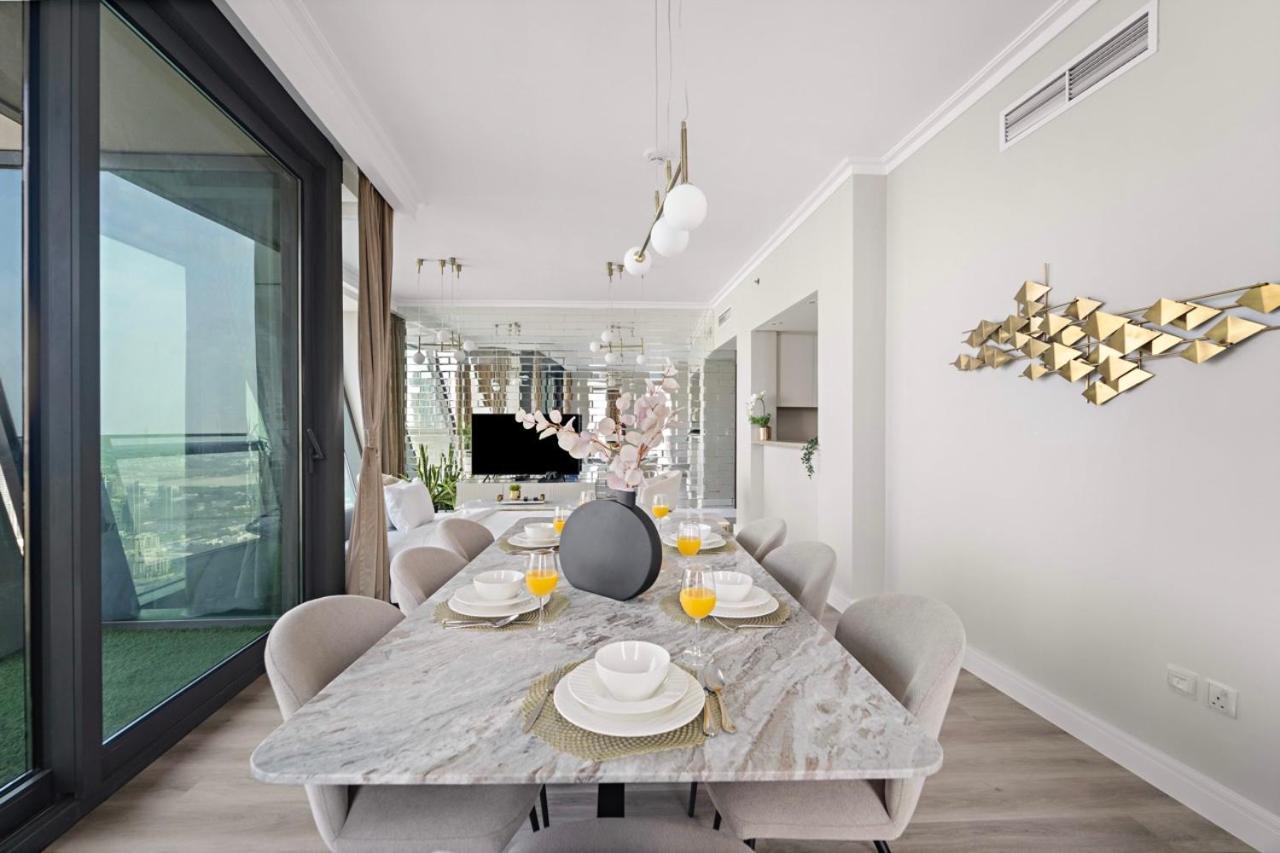 First Class 3Br With Full Burj Khalifa And Fountain View ドバイ エクステリア 写真